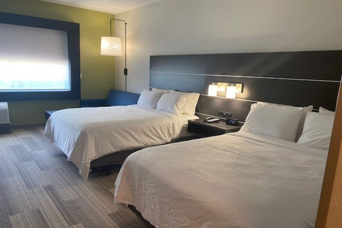 In-room safe, desk, blackout drapes, soundproofing