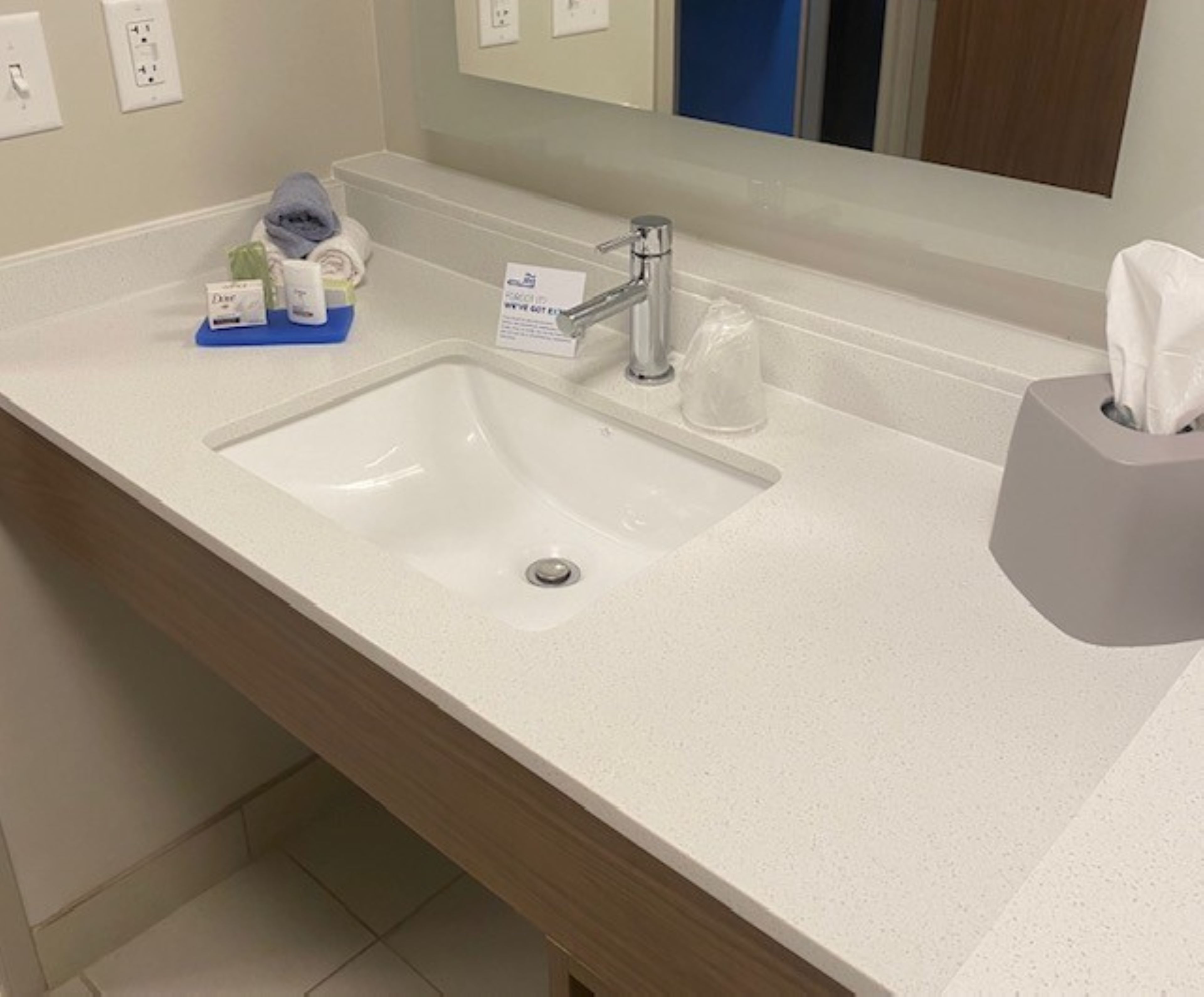 suite, 1 king bed, accessible (communications, roll-in shower) | bathroom | free toiletries, hair dryer, towels