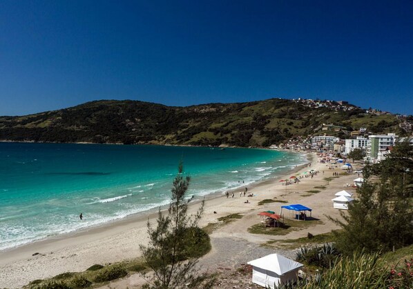 Na praia