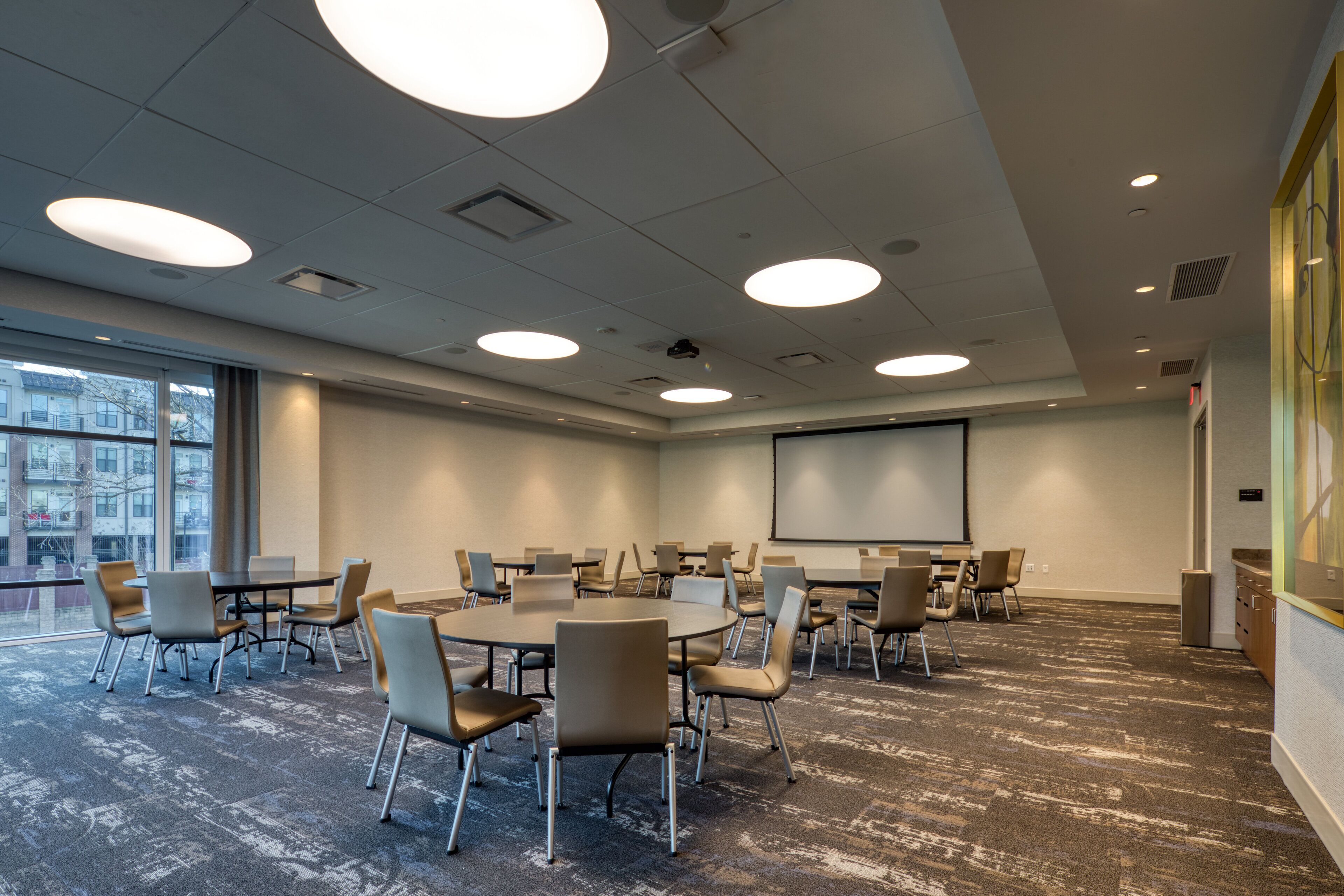 Photo - Holiday Inn Express & Suites - Charlotte - South End by IHG