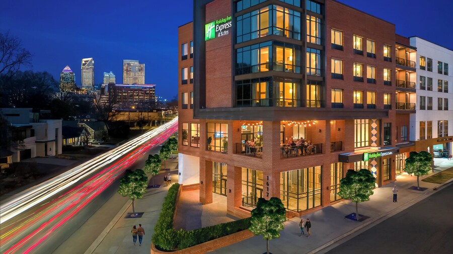Holiday Inn Express & Suites Charlotte - South End by IHG