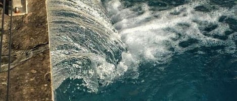 Piscina all'aperto, una piscina riscaldata