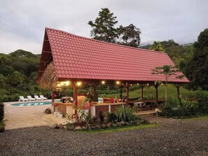 Outdoor dining - Lodge with Private 40ha Jungle Reserve (Parrita)