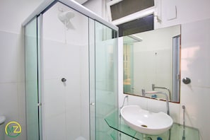 Hårtørrer, håndklæder