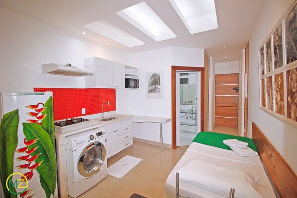 Bügeleisen/Bügelbrett, Internetzugang, Bettwäsche