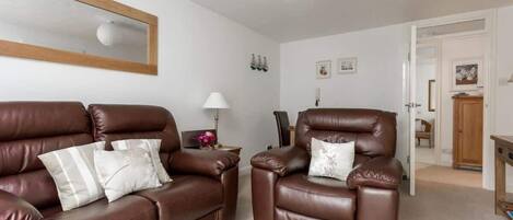 TV, DVD player, offices