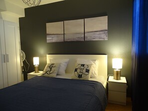 3 bedrooms, in-room safe, desk, iron/ironing board