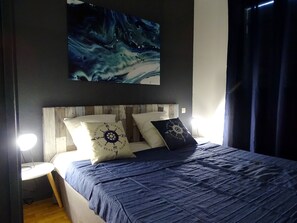 4 chambres, coffres-forts dans les chambres, bureau