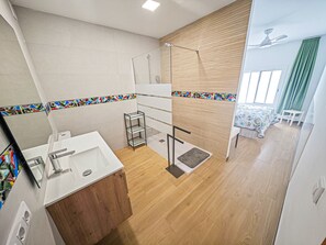 3 habitaciones, wifi gratis y ropa de cama