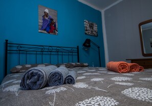 Double Room, Shared Bathroom | Down duvets, iron/ironing board, free WiFi, bed sheets - BeHa (Cagliari)