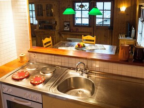 Oven, stovetop, dishwasher