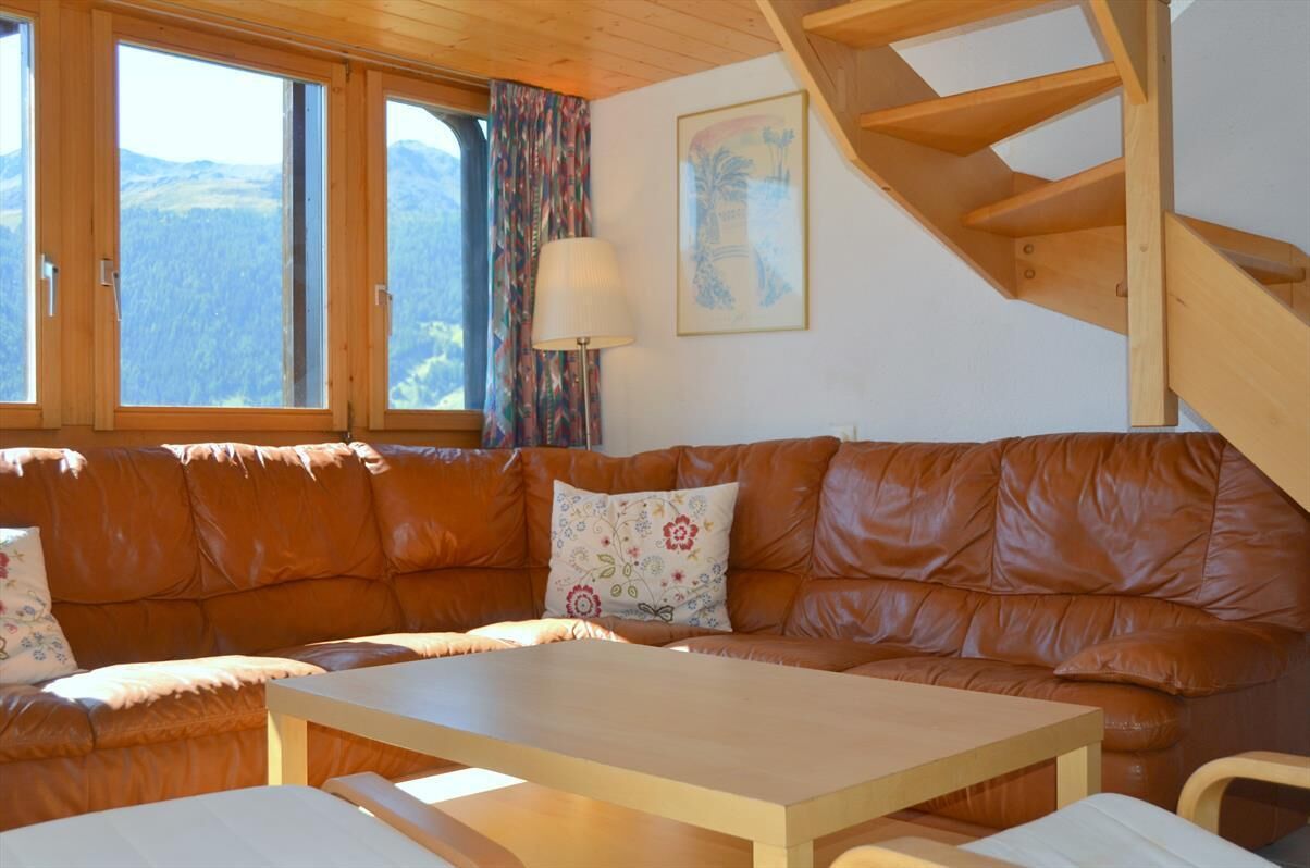 Fernseher, Kamin, DVD-Player