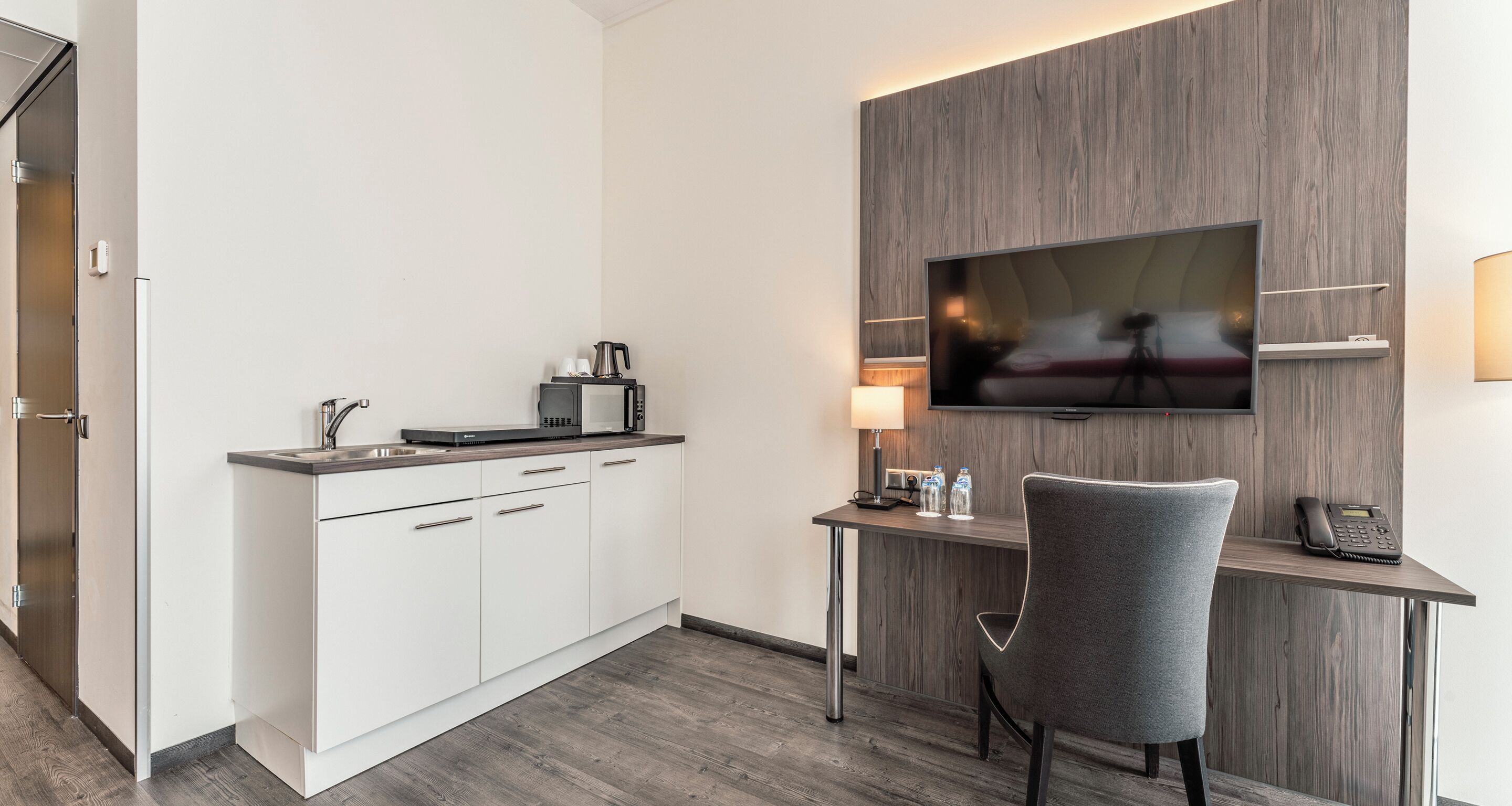 superior studio | private kitchenette | coffee/tea maker