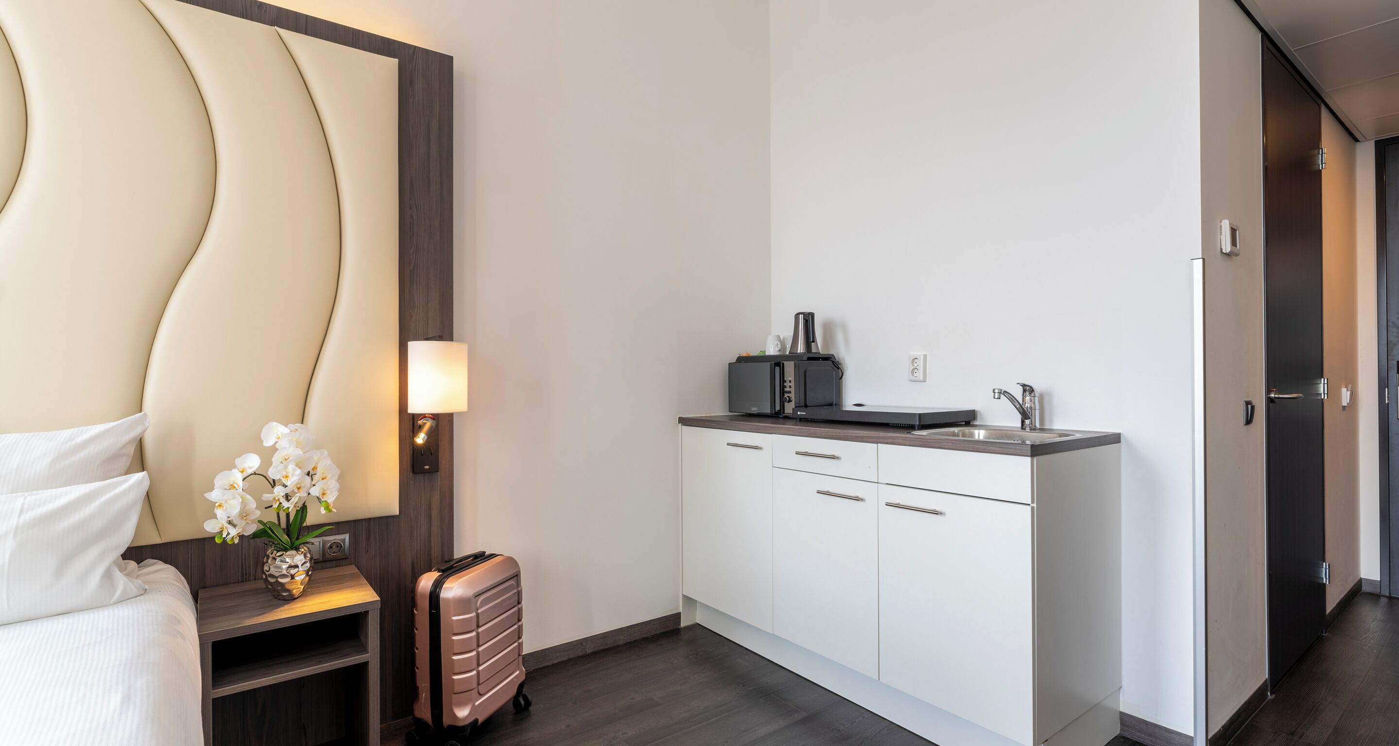 comfort studio | private kitchenette | coffee/tea maker