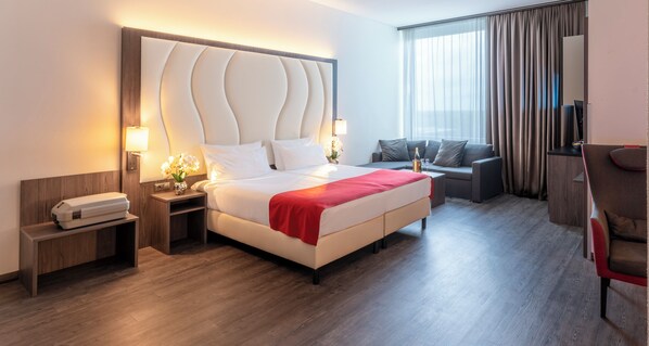 Family Room | Living area | Flat-screen TV