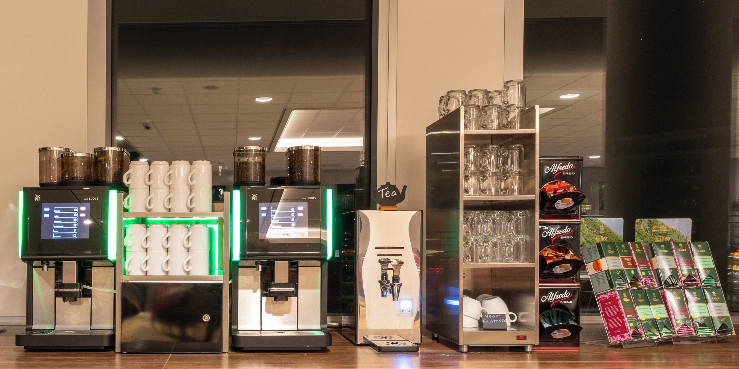 daily to-go breakfast (eur 17.50 per person)