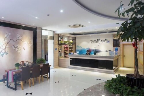 Mengpei Business Hotel