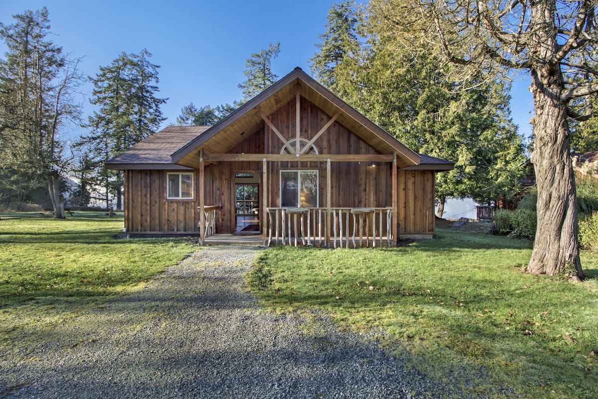 Deluxe Cottage, 2 Bedrooms, Non Smoking, Ocean View (No Pets) | Terrace/patio
