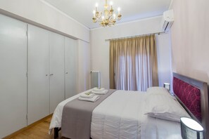 Apartment | 2 bedrooms, blackout curtains, soundproofing, iron/ironing board - Vintage Art Apartment (Athens)