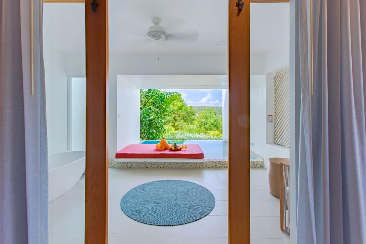 Standardzimmer, 1 King-Bett, eigener Pool, Gartenblick (Plunge Pool - Adults Only) | 1 Schlafzimmer, Zimmersafe, Verdunkelungsvorhänge, Bügeleisen/Bügelbrett