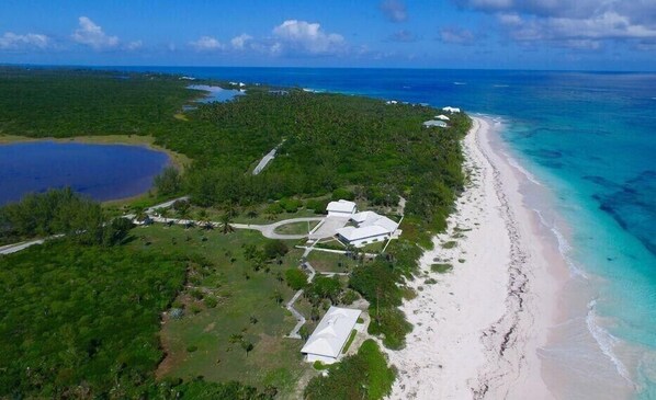 Huis, meerdere bedden (Plage Rose (Main House)) | Luchtfoto