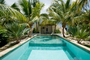 Casa, 6 habitaciones | Alberca