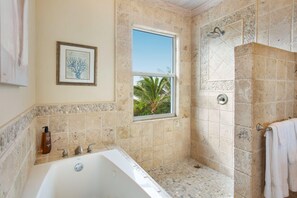 Casa, 6 habitaciones | Baño | Toallas