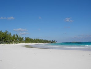 House, Multiple Beds (Tops) | Beach - Tops (Governor's Harbour)
