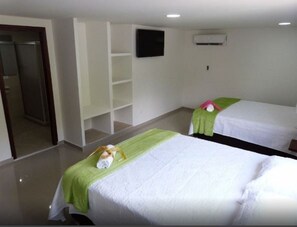 Comfort House, 4 Bedrooms, Accessible, Garden View | 4 bedrooms, blackout drapes, bed sheets - Guest House Amandy (San Andrés)