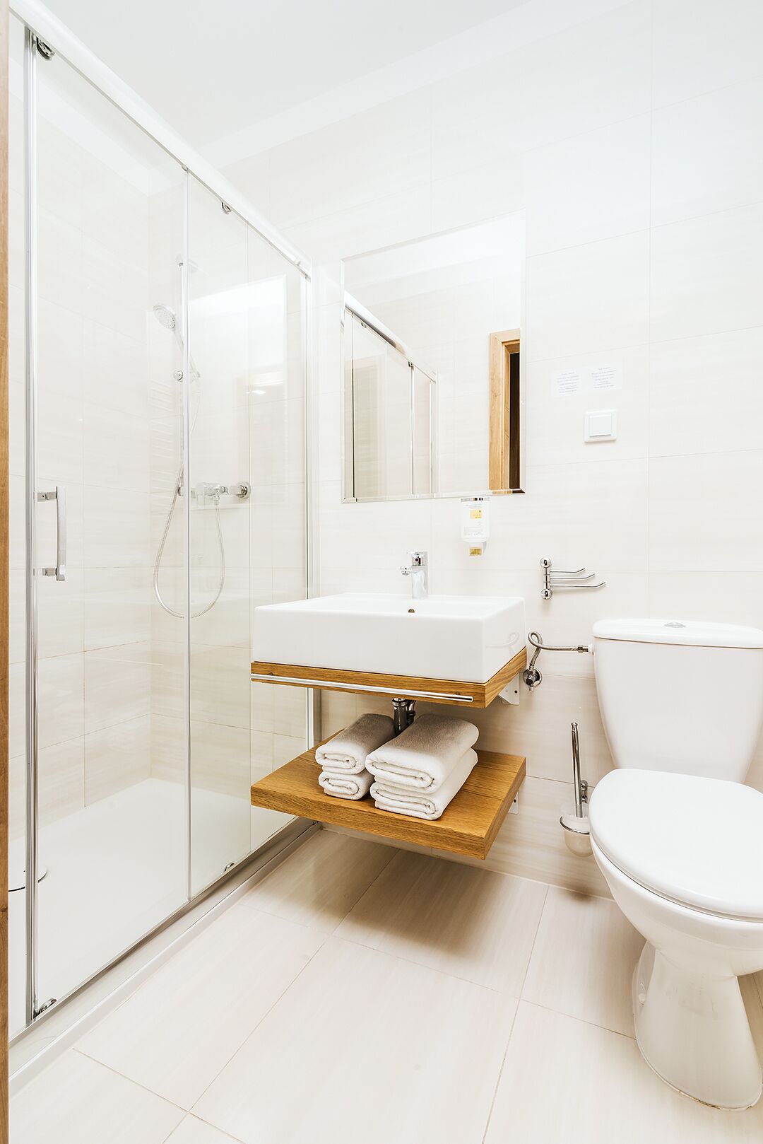 shower, free toiletries, towels, soap