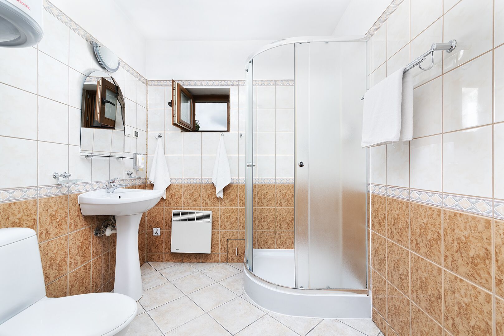 bungalow | bathroom | shower, free toiletries, towels, soap