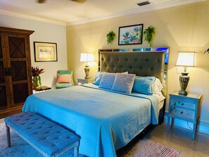 6 bedrooms, iron/ironing board, free WiFi, bed sheets