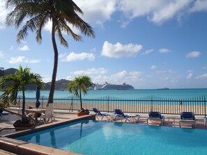 Outdoor pool, an infinity pool - Beautiful beachfront at The Villas On Great Bay (Philipsburg)