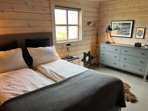 2 sovrum, strykjärn/strykbräda, gratis wi-fi och sängkläder