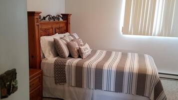 1 chambre, bureau, fer et planche à repasser, Wi-Fi gratuit