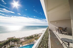 Outdoor dining - West 801 Eden Condominiums Gulf Front Condo with Stunning Views! (Pensacola)