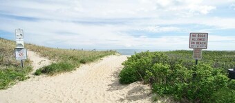 Game Room Walk to Nantucket Sound!