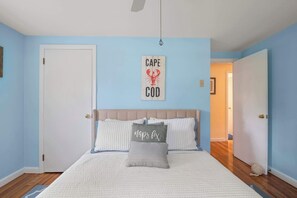 4 soverom, strykejern/-brett, wi-fi og sengetøy