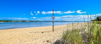 Game Room Walk to Nantucket Sound!