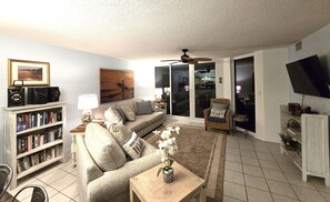 Televisio, kirjoja, stereot