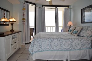 3 bedrooms, iron/ironing board, free WiFi, bed sheets - On theBeach! Charleston Oceanfront Villa 2Pool  Beachfront Covered deck Elevator (Folly Beach)