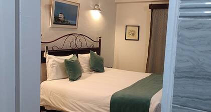 Nile Jewel Suites Luxor Egypt , Luxury fully Serviced Nile View Apartment