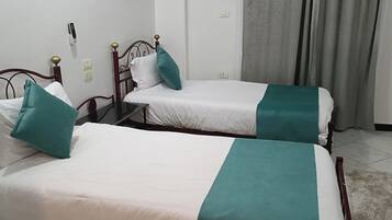 3 bedrooms, in-room safe, iron/ironing board, free WiFi