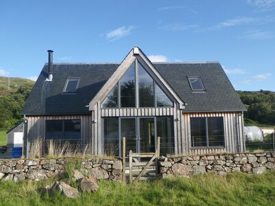 Stunning Individually Designed Property On Shore In The Village Of Glenelg