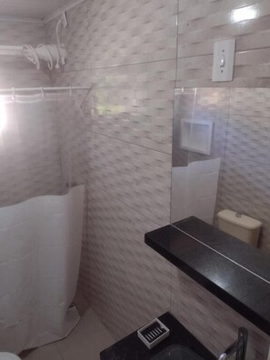 Family Apartment, Sea View | Bathroom | Rainfall showerhead - Apart da Cachoeira (Florianópolis)