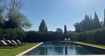Opulent Private Villa. Private Heated Pool, 5 minute drive to center