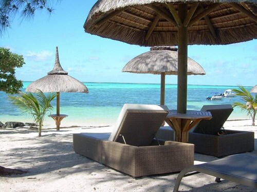 Ferienhaus / Villa - ROCHES NOIRES