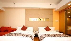 Luxury Twin Room - Chinese citizen only | Desk, blackout curtains, free WiFi - F&H Apartment Guangzhou Wales Branch (Guangzhou)