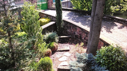 Upea omaisuus täynnä luontoa