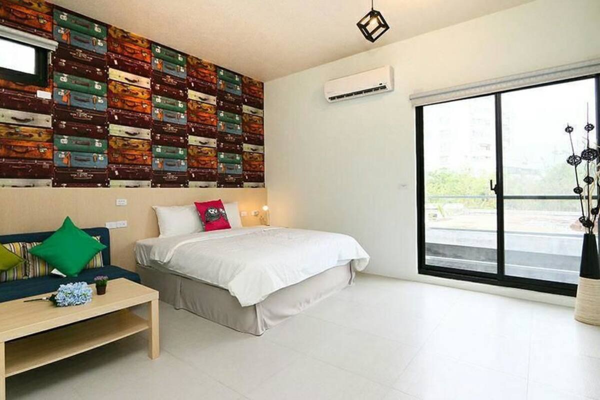 Classic Double Room, 1 Queen Bed, Non Smoking | WiFi (free), bed sheets